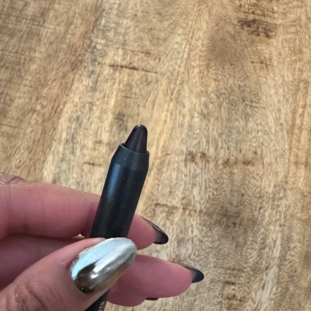 MAC Cosmetics velvet matte